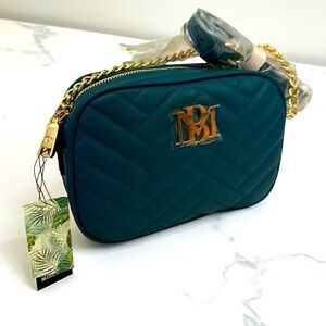 NWT! Badgley Mischka Quilted Camera Crossbody Bag Dark Green Gold Accents